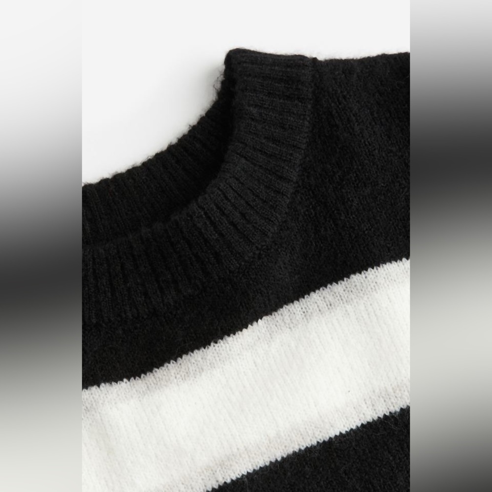 H&M Sweater - Picture 2 of 6